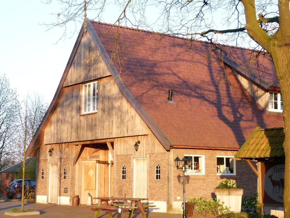 Peaceful Holiday Home With Roofed Terrace Geesteren  객실 사진